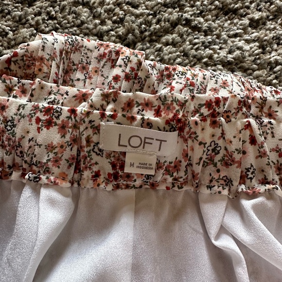 LOFT Floral High Waist Pleated Lined Shorts - Picture 12 of 14